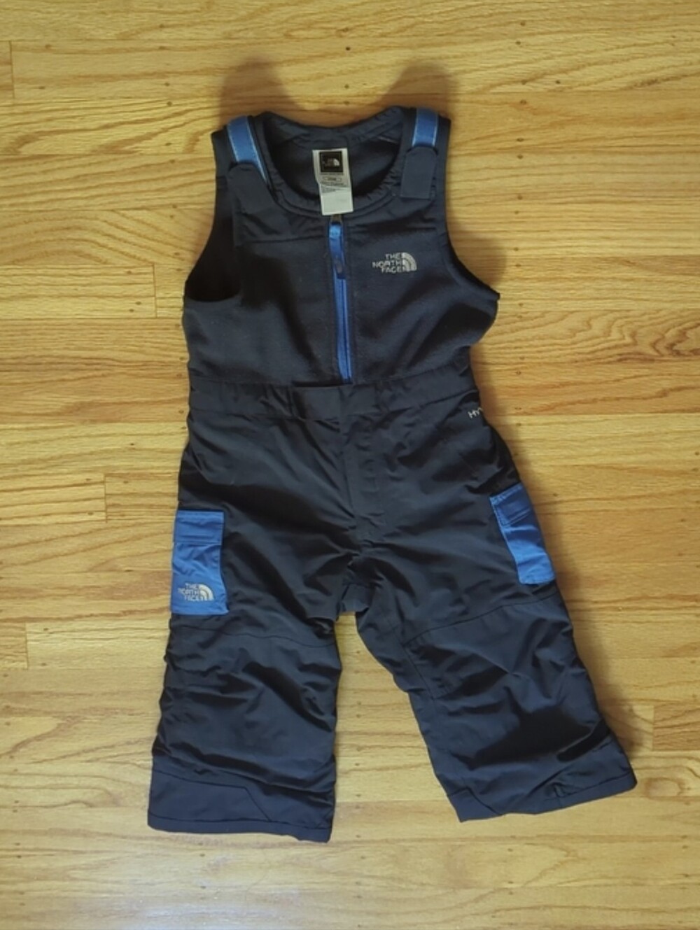 The North Face Hyvent Kids's Blue Insulated Snowsuit Snow Bib, 2T